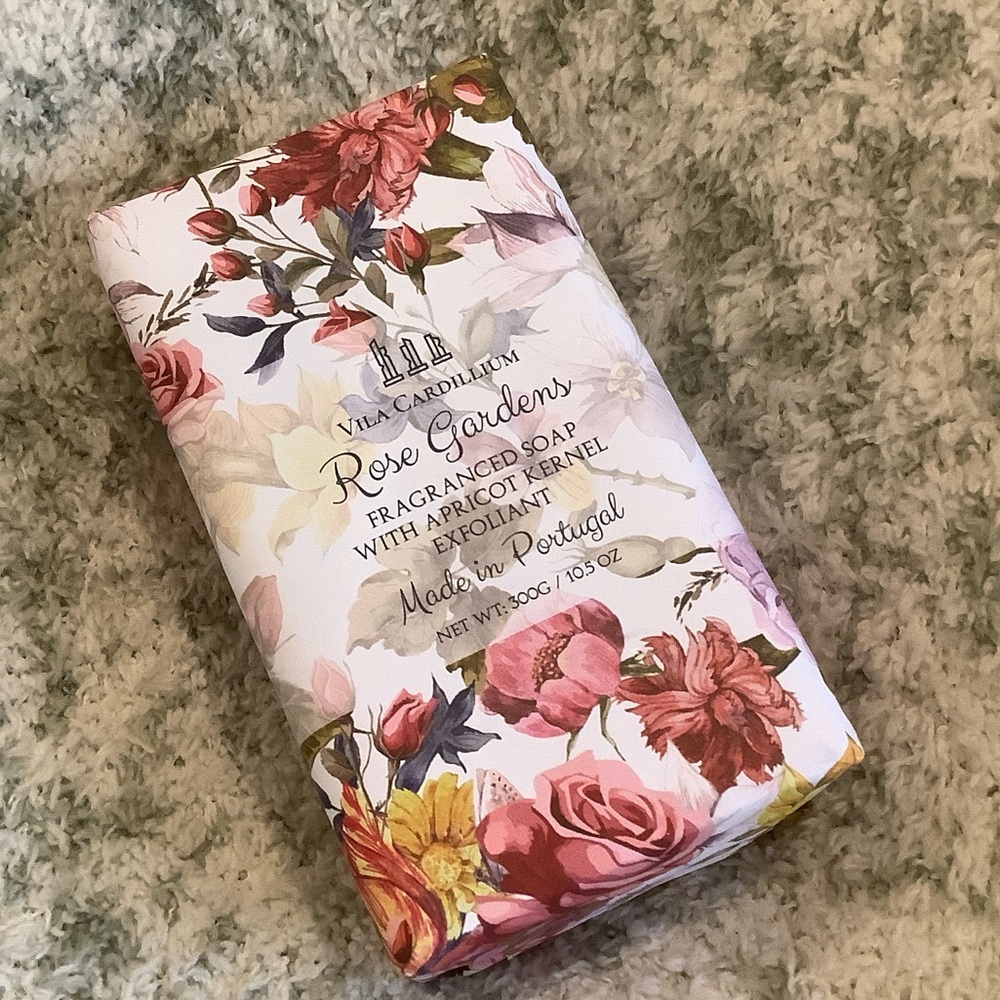 Vila Cardillium Rose Gardens Scented Floral Decor Soap NWT Portugal 10.50 oz